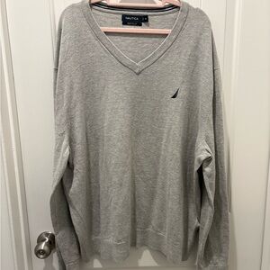 Nautica Men's Light Gray V-Neck Sweater